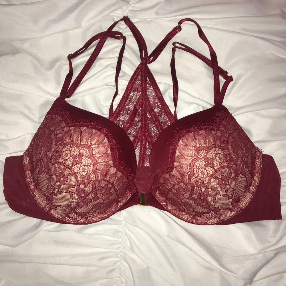 Victoria’s Secret Very Sexy front-close push up